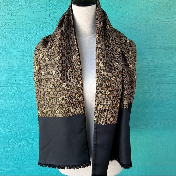 AUTHENTIC HERMÉS MENS BLACK AND GOLD SILK AND ANGORA TRIBAL MUFFLER SCARF - Picture 2 of 6
